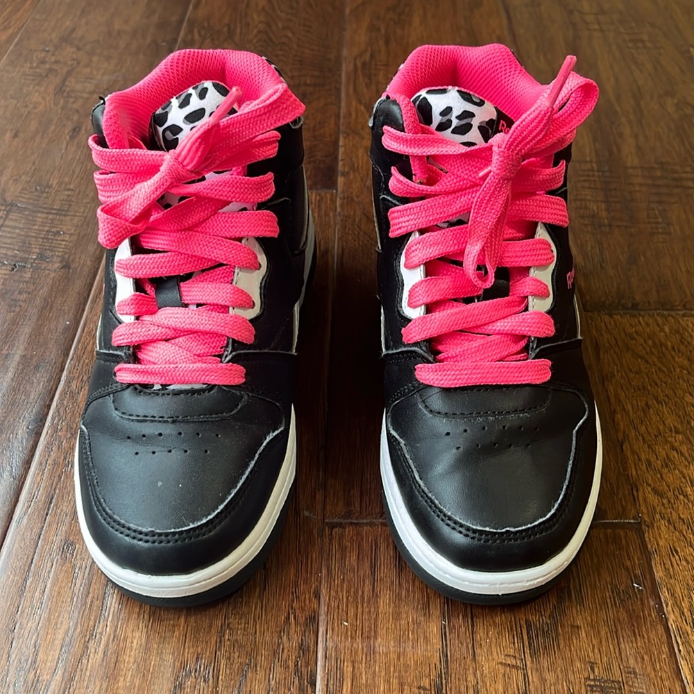 Reebok Heelys size 3 youth